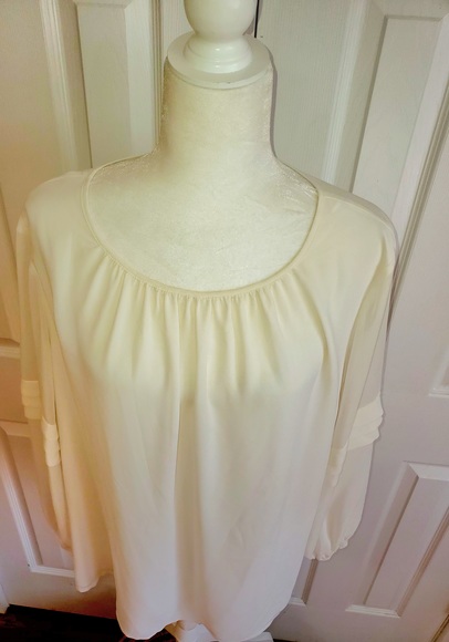 Vince Camuto pleated sleeve blouse - Picture 3 of 7